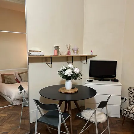 Typiquement Parisien Cosy Appartamento Parigi