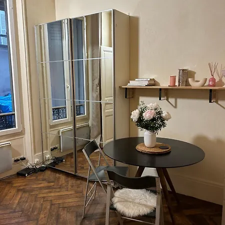 Appartamento Typiquement Parisien Cosy *